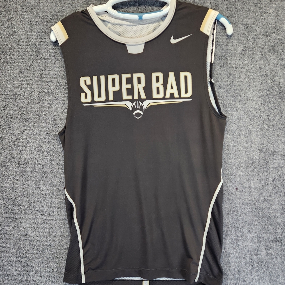 Nike Team Shirt Men Large Compression Sleeveless Muscle Tank  Superbad Graphic